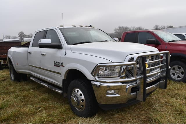 Image of Dodge Ram 3500 equipment image 2