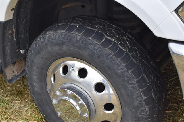 Image of Dodge Ram 3500 equipment image 3