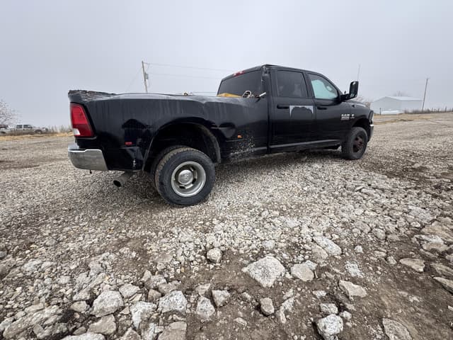 Image of Dodge Ram 3500 equipment image 3