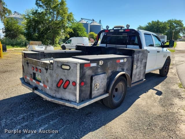 Image of Dodge Ram 3500 equipment image 4