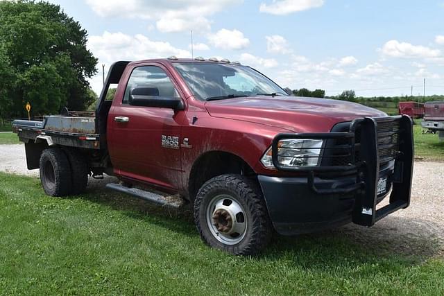 Image of Dodge Ram 3500 equipment image 1