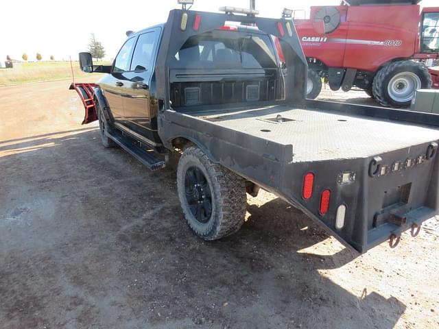 Image of Dodge Ram 3500 equipment image 2