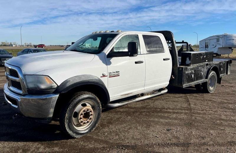 2014 Dodge Ram 5500 Equipment Image0