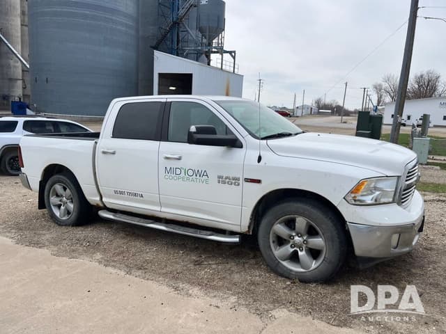 Image of Dodge Ram 1500 equipment image 3