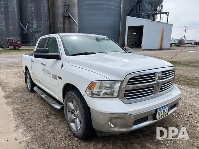 Image of Dodge Ram 1500 equipment image 2
