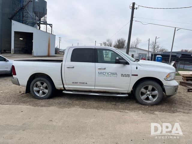 Image of Dodge Ram 1500 equipment image 4