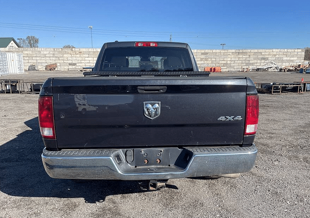 Image of Dodge Ram 1500 equipment image 3