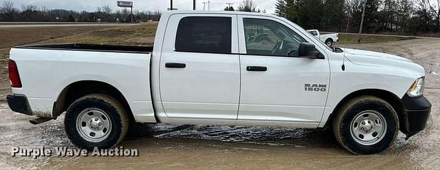 Image of Dodge Ram 1500 equipment image 3