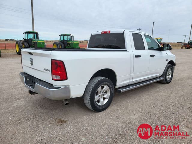 Image of Dodge Ram 1500 equipment image 2