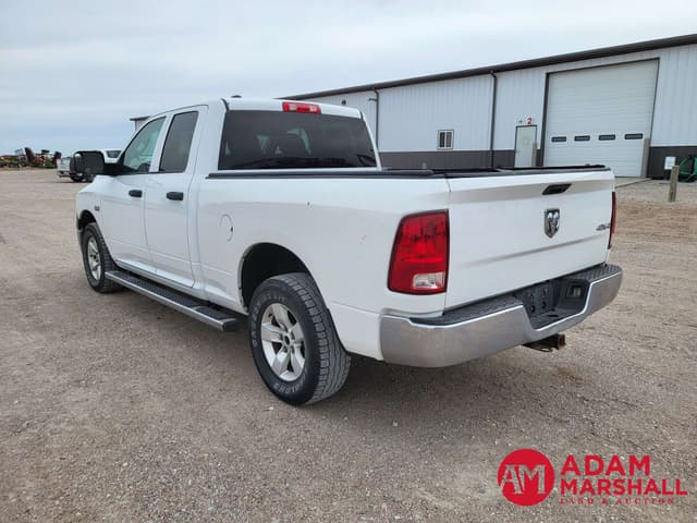 Image of Dodge Ram 1500 equipment image 3