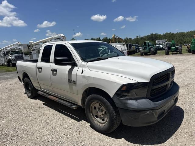 Image of Dodge Ram 1500 equipment image 3