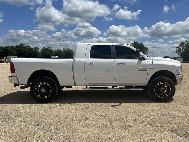 Image of Dodge Ram 2500 equipment image 4