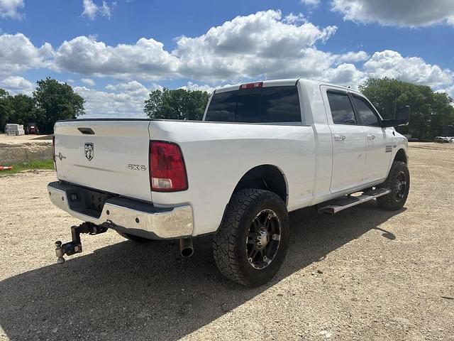 Image of Dodge Ram 2500 equipment image 3