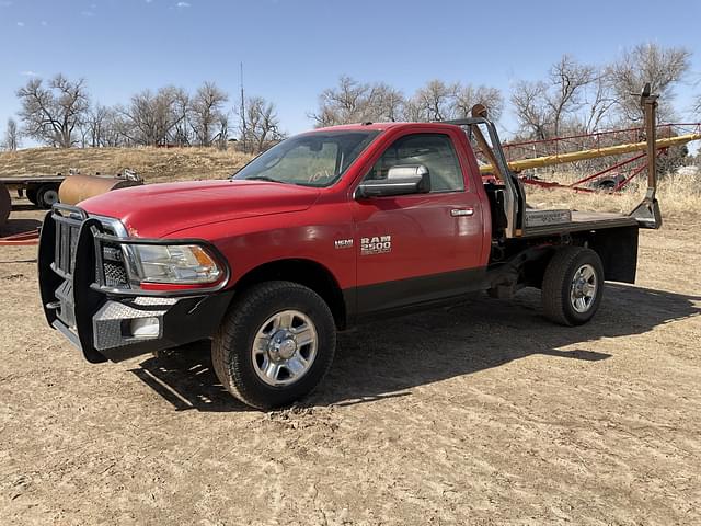 Image of Dodge Ram 2500 equipment image 2