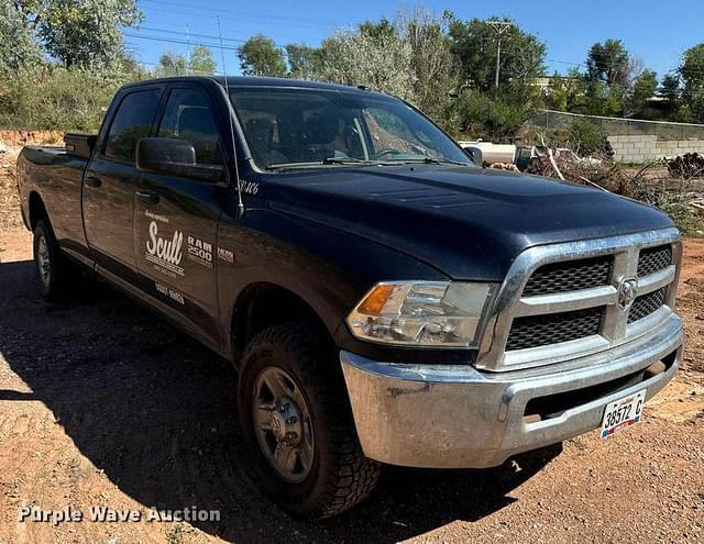 Image of Dodge Ram 2500 equipment image 2