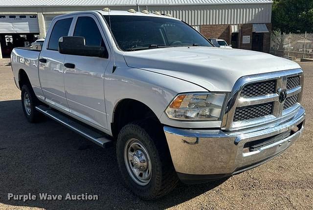 Image of Dodge Ram 2500 equipment image 2