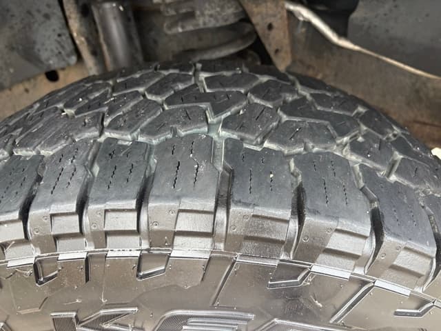 Image of Dodge Ram 2500 equipment image 4