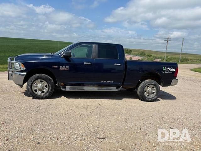 Image of Dodge Ram 2500 equipment image 2