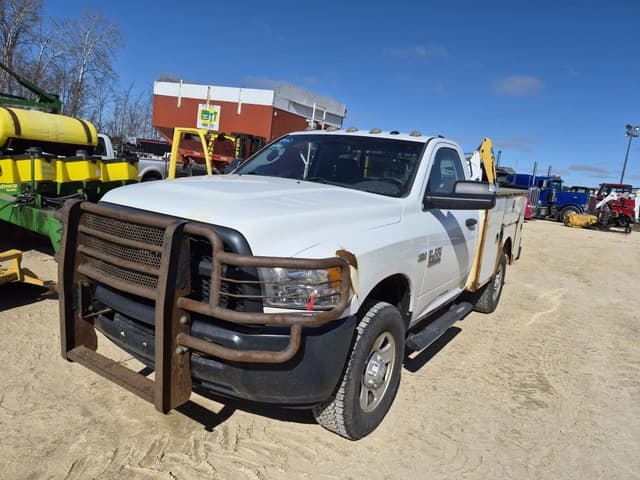 Image of Dodge Ram 3500 equipment image 2
