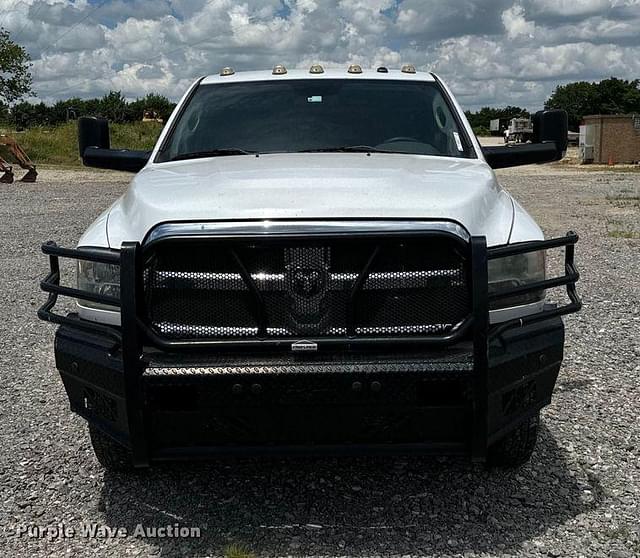 Image of Dodge Ram 3500 equipment image 1