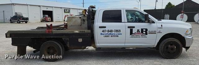 Image of Dodge Ram 3500 equipment image 3