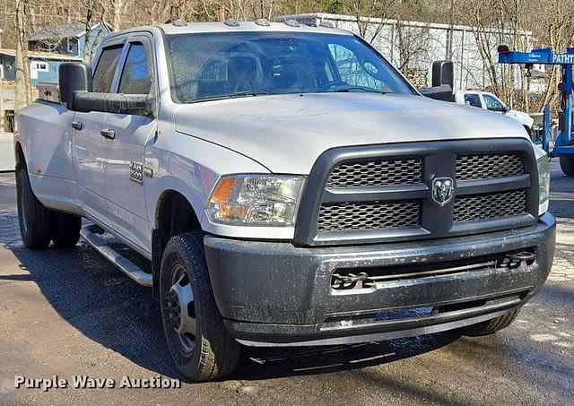 Image of Dodge Ram 3500 equipment image 2