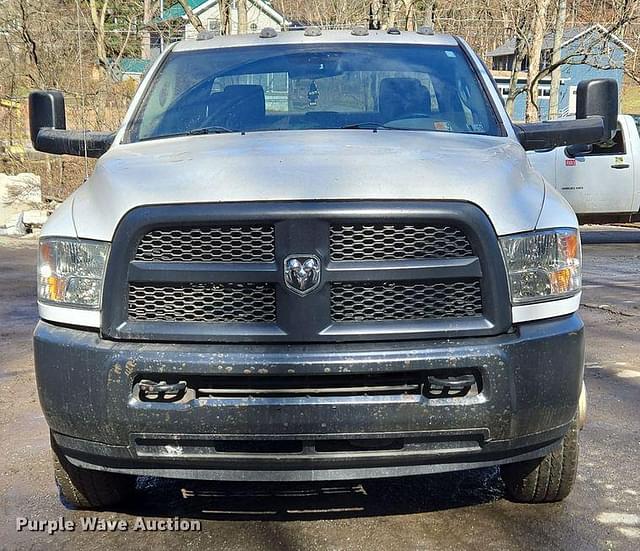 Image of Dodge Ram 3500 equipment image 1