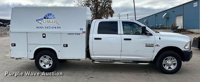 Image of Dodge Ram 3500 equipment image 3