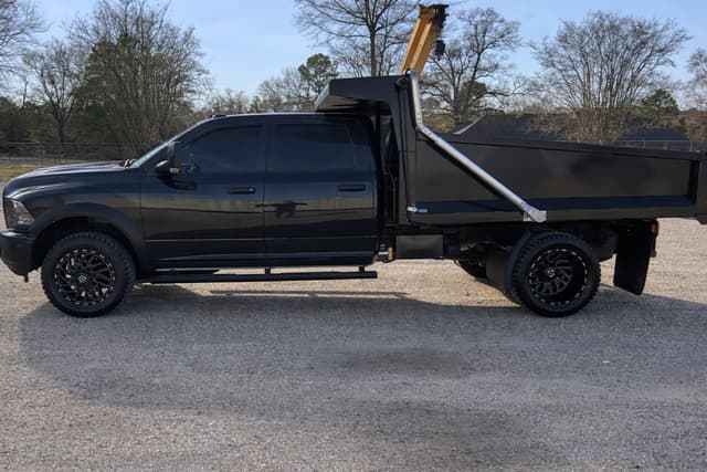 Image of Dodge Ram 3500 equipment image 3