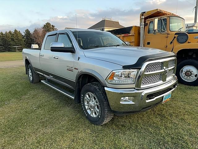 Image of Dodge Ram 3500HD equipment image 2