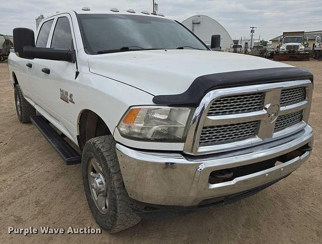 Image of Dodge Ram 3500 equipment image 2