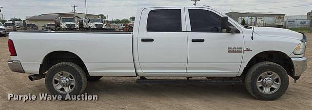Image of Dodge Ram 3500 equipment image 3