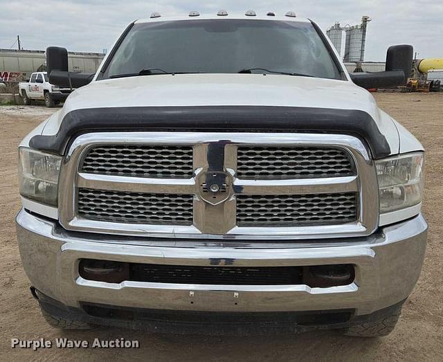 Image of Dodge Ram 3500 equipment image 1