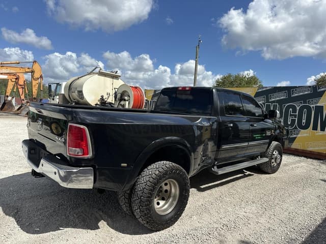 Image of Dodge Ram 3500HD equipment image 2