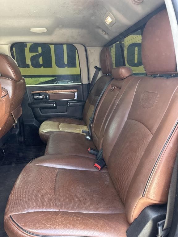 Image of Dodge Ram 3500HD equipment image 4