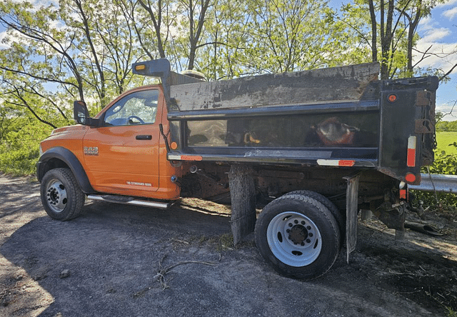 Image of Dodge Ram 5500 equipment image 2