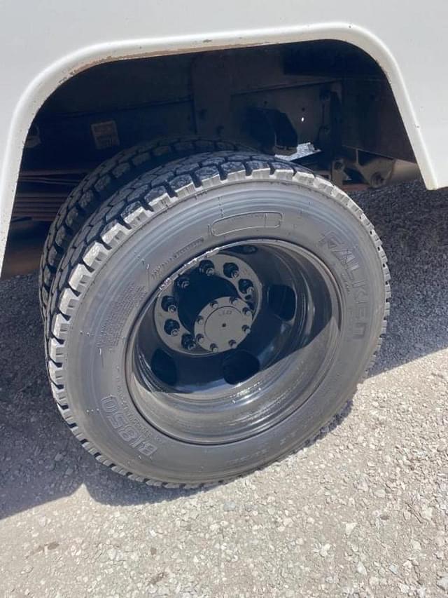 Image of Dodge Ram 2500 equipment image 3