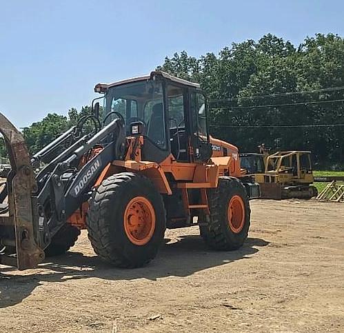Image of  Doosan DL200 equipment image 1