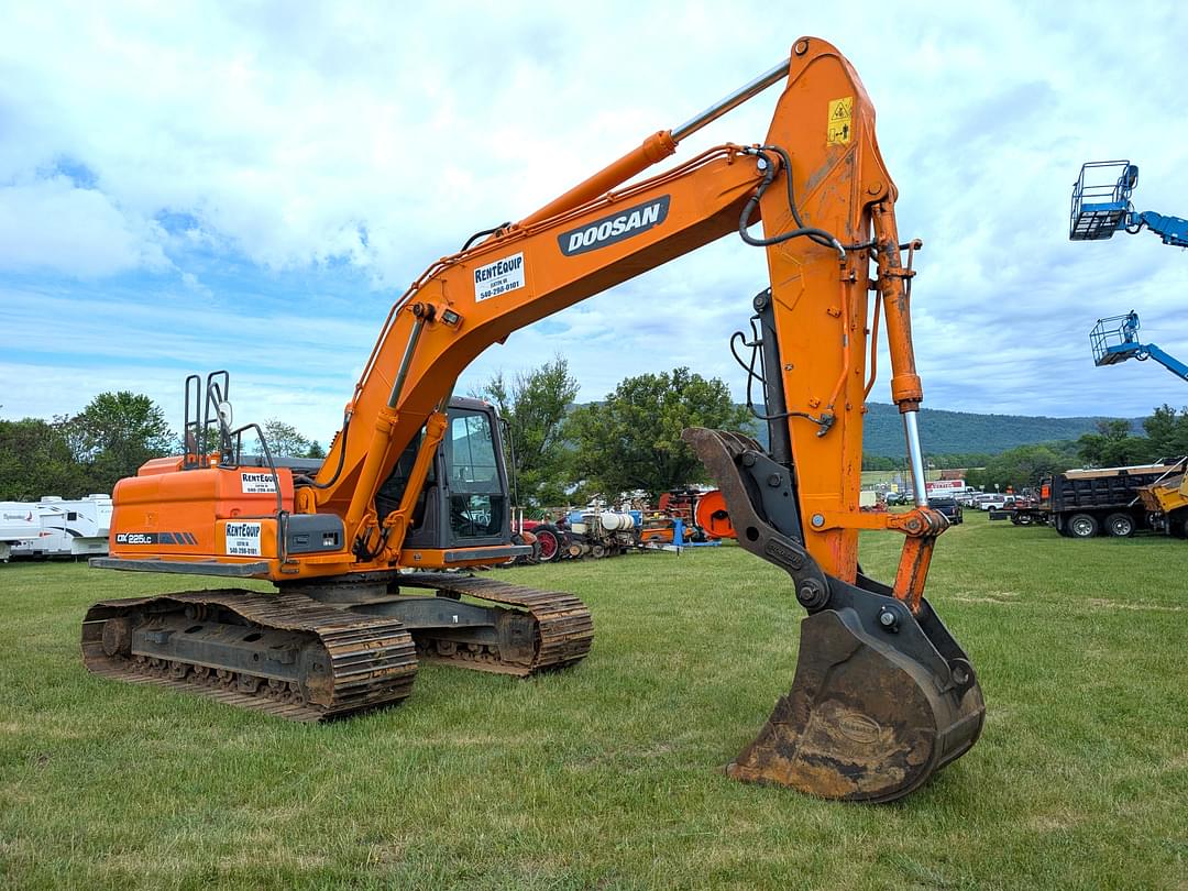 Image of  Doosan DX225LC-3 Primary image