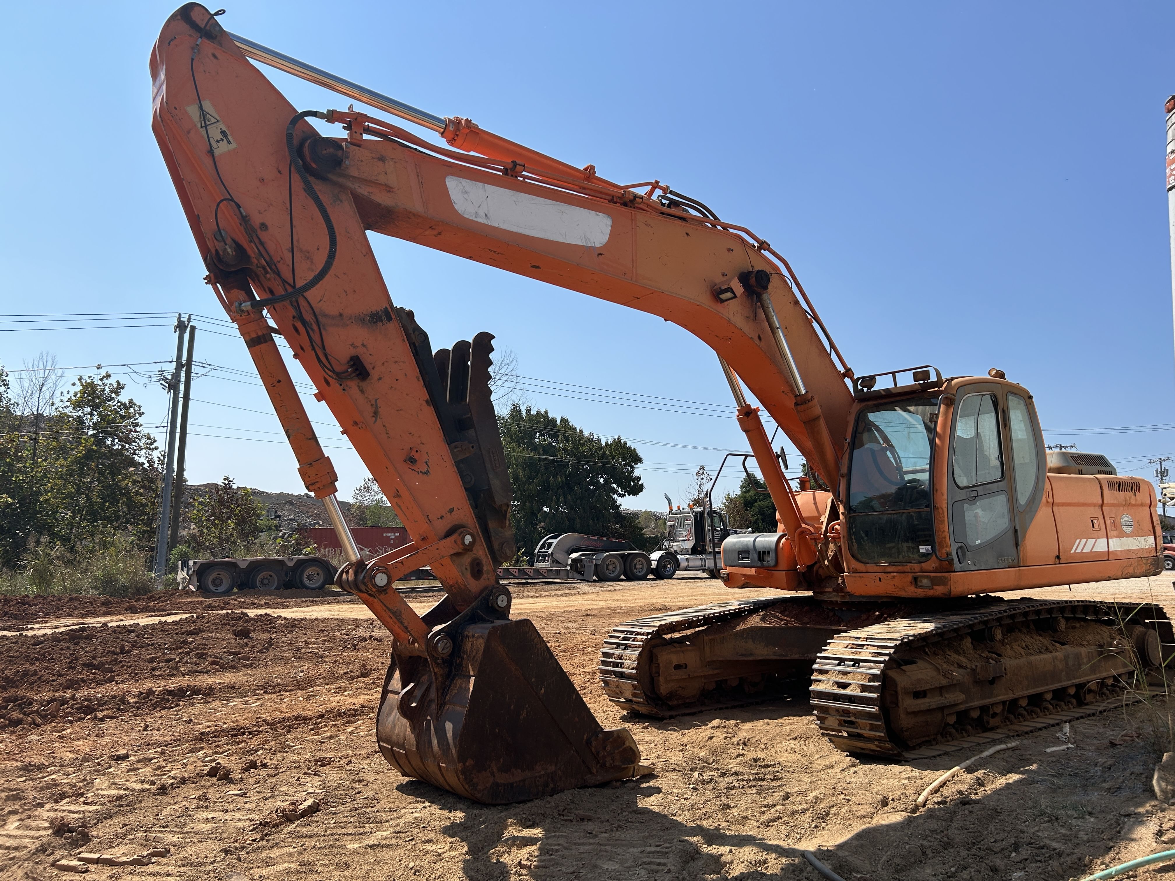 2014  Doosan DX300LCA Equipment Image0