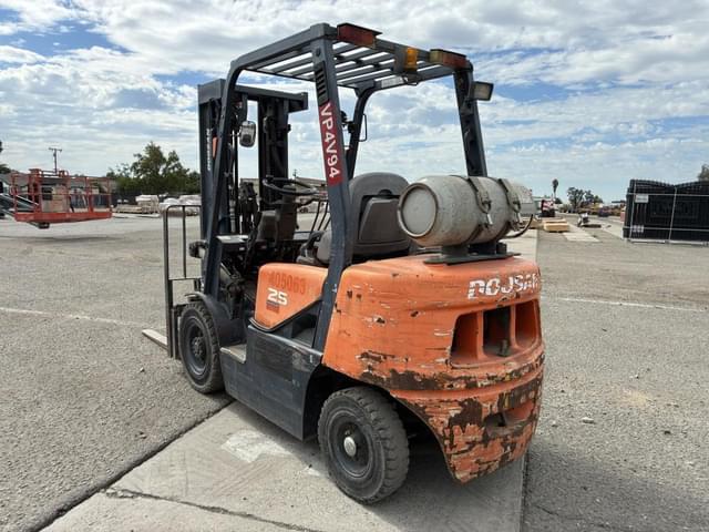 Image of  Doosan G25G equipment image 3