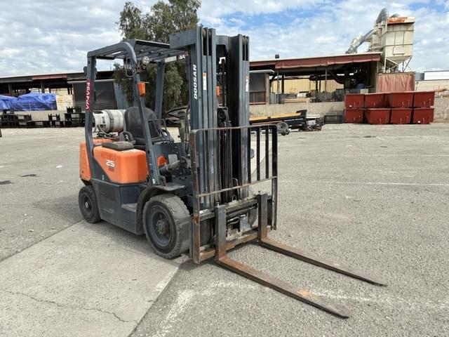 Image of  Doosan G25G equipment image 1