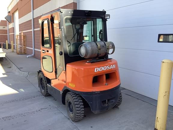 Image of  Doosan G30E3-5LP equipment image 3