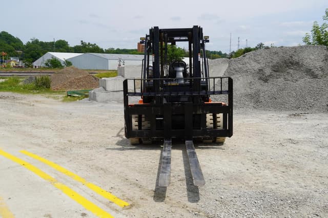 Image of Doosan G70S-5 equipment image 2