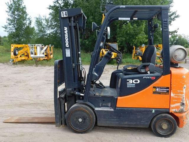 Image of  Doosan GC30E-5 equipment image 3