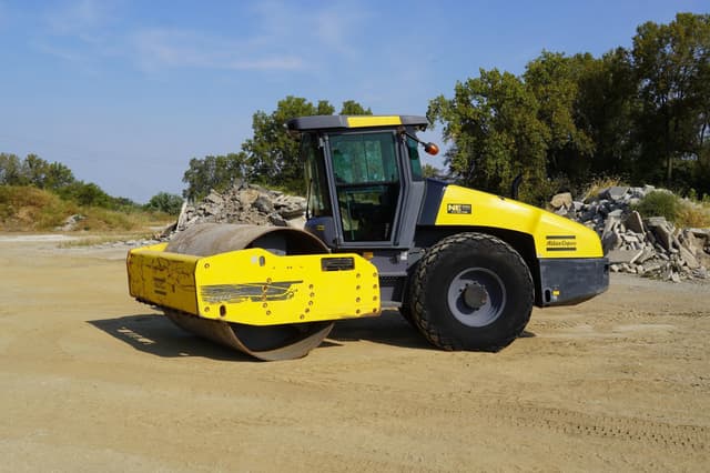 Image of DYNAPAC CA2500D equipment image 3