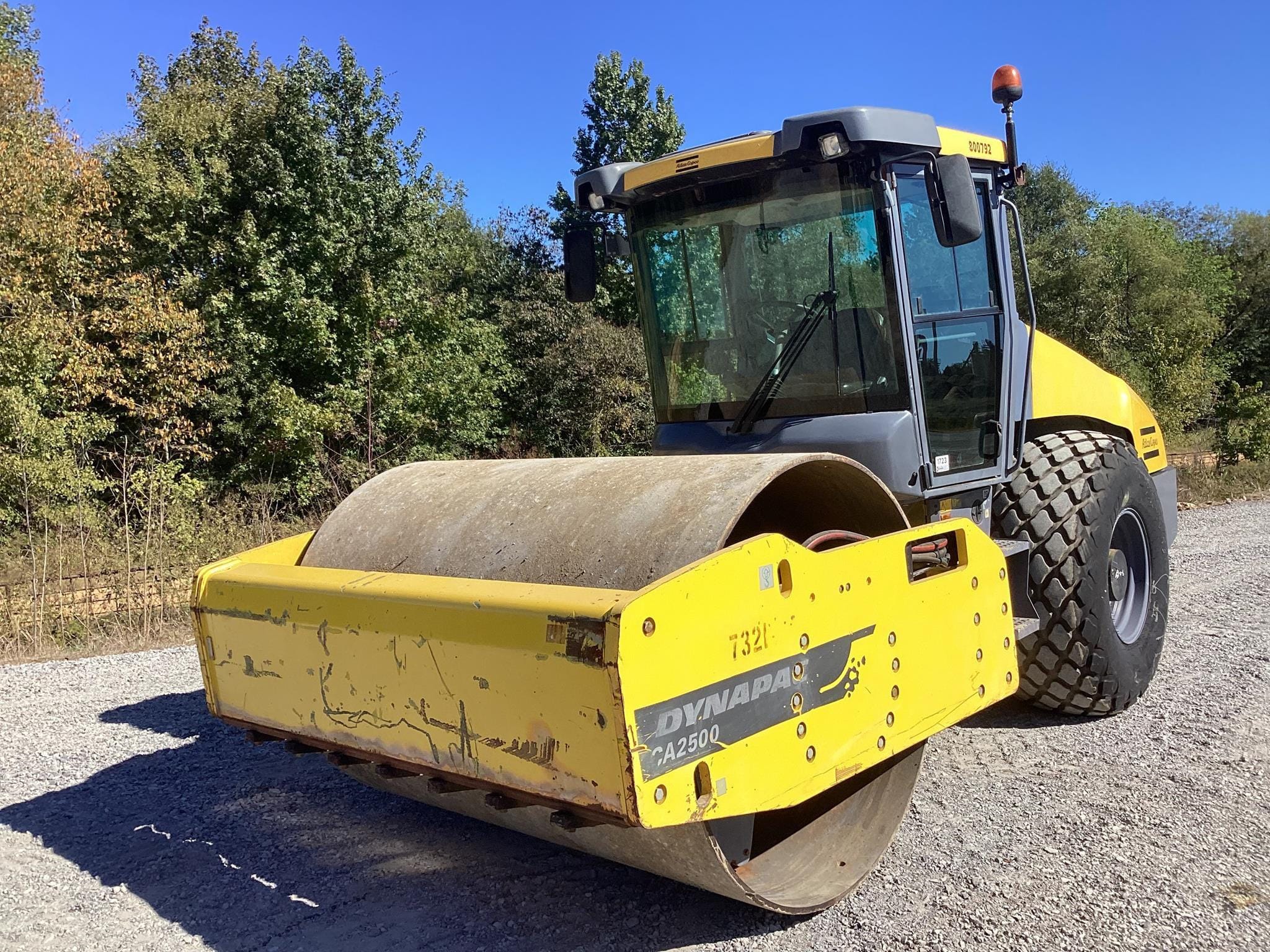 2014 DYNAPAC CA2500D Equipment Image0