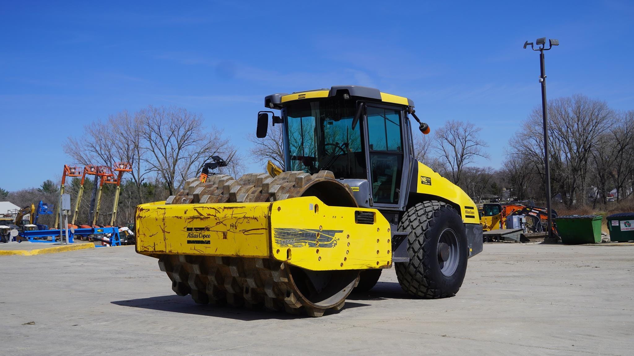 2014 DYNAPAC CA2500 Equipment Image0