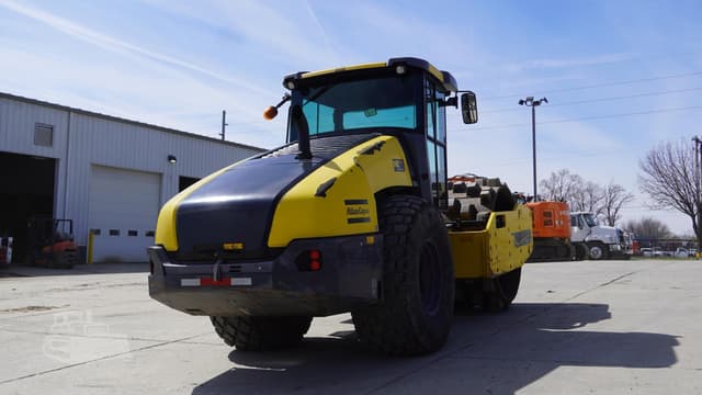 Image of DYNAPAC CA2500 equipment image 4