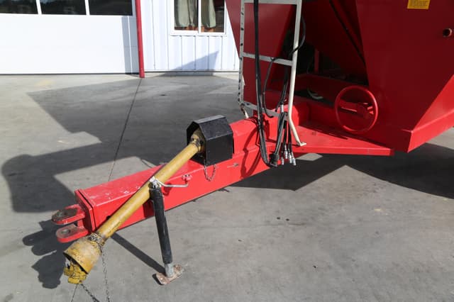 Image of E-Z Trail 510 equipment image 1